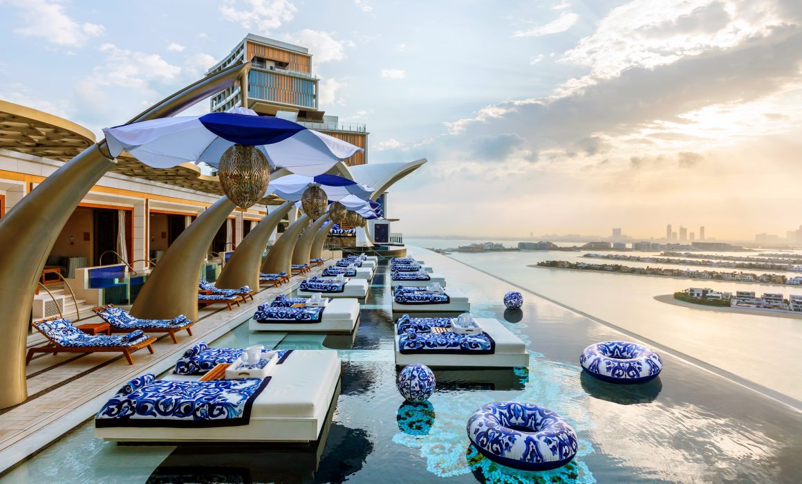 Cloud 22 pool bar at Atlantis the Royal hotel