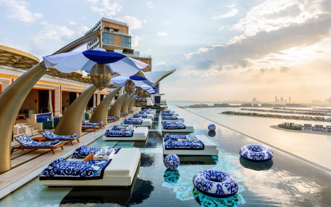 Cloud 22 pool bar at Atlantis the Royal hotel